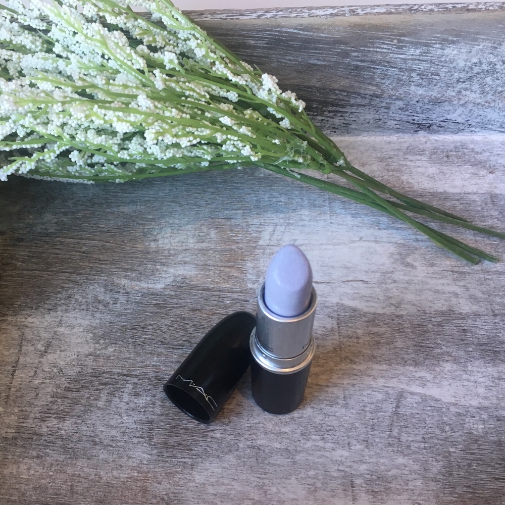 Full Mac cremesheen lipstick in Quite Cute.